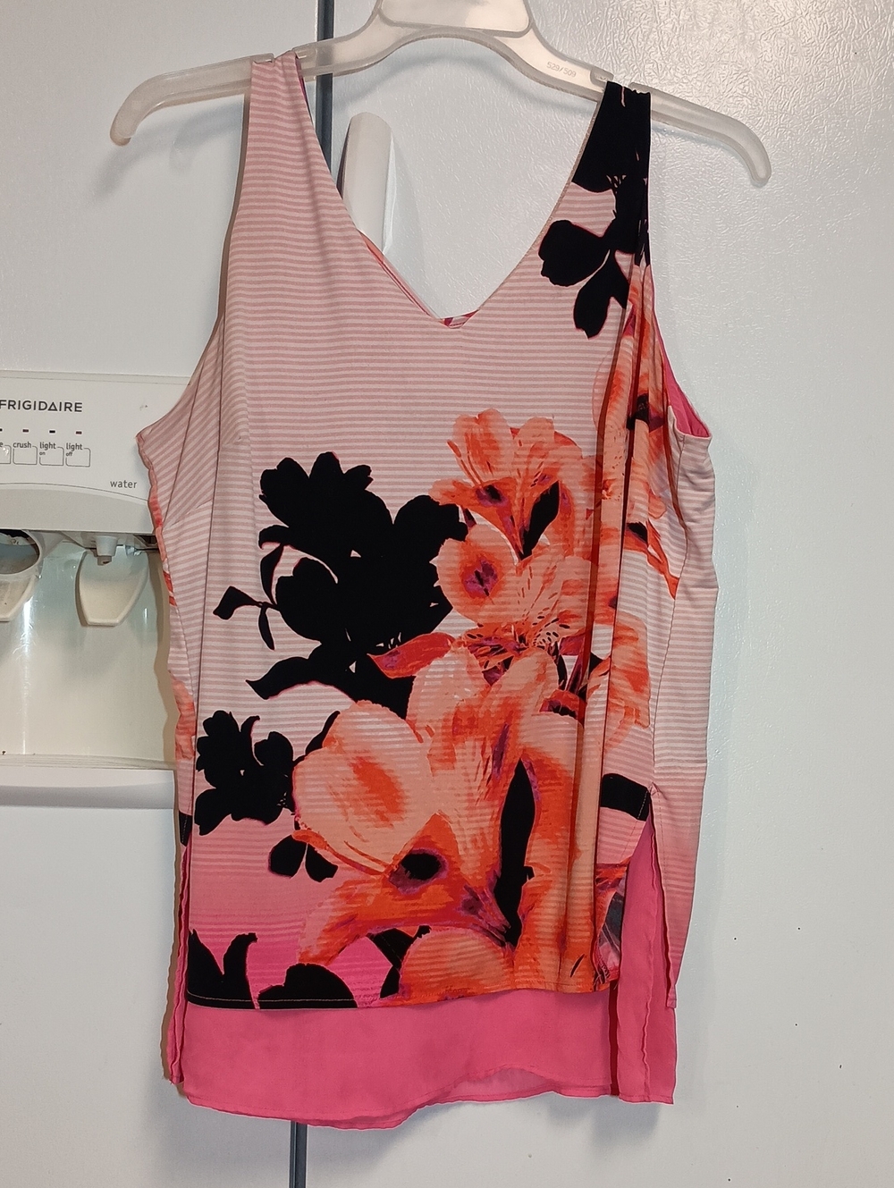 Worthington Women Sleeveless Pink Floral V-Neck Tunic Top. Women's Size Ox